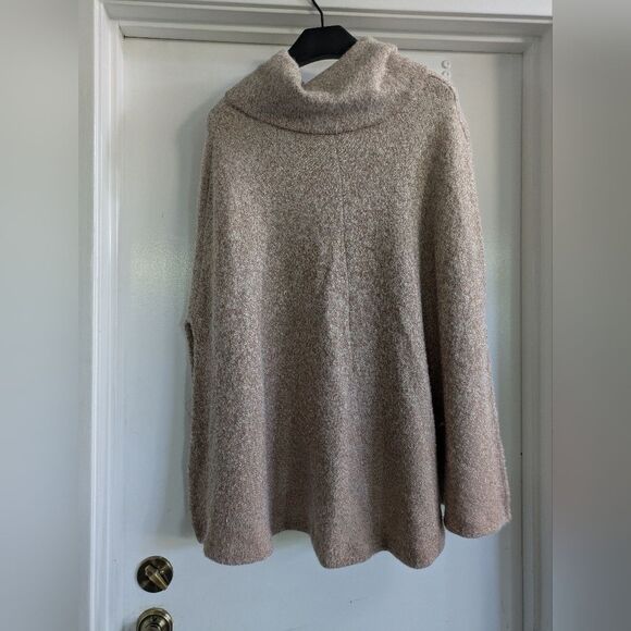 Chico’s Fuzzy Pale Pink and Rose Gold Shine Knit Cape Gold Size L/XL - Picture 6 of 6